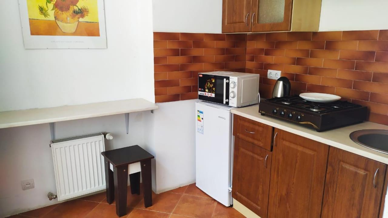 Ляльковий Театр Не Мансарда Lviv Exteriör bild